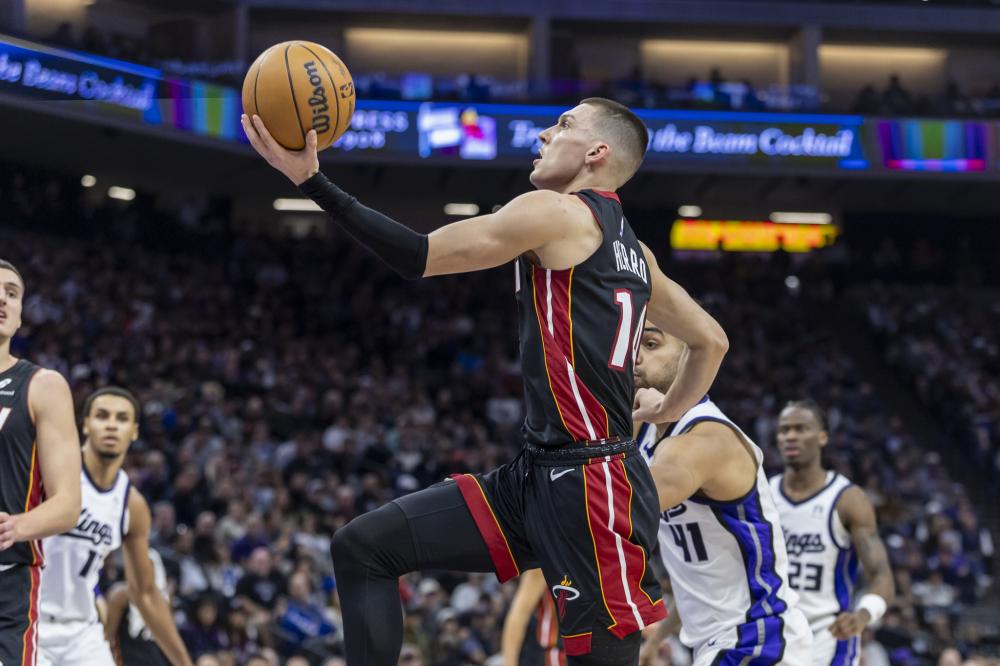 亚球队的交 亚球队的交