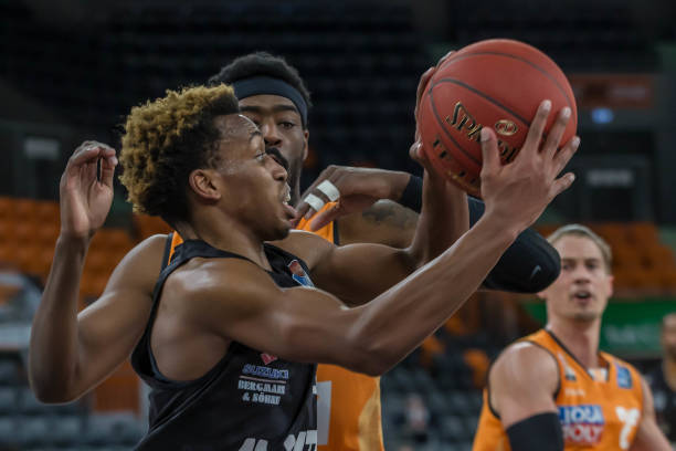 类似梁文博 类似梁文博